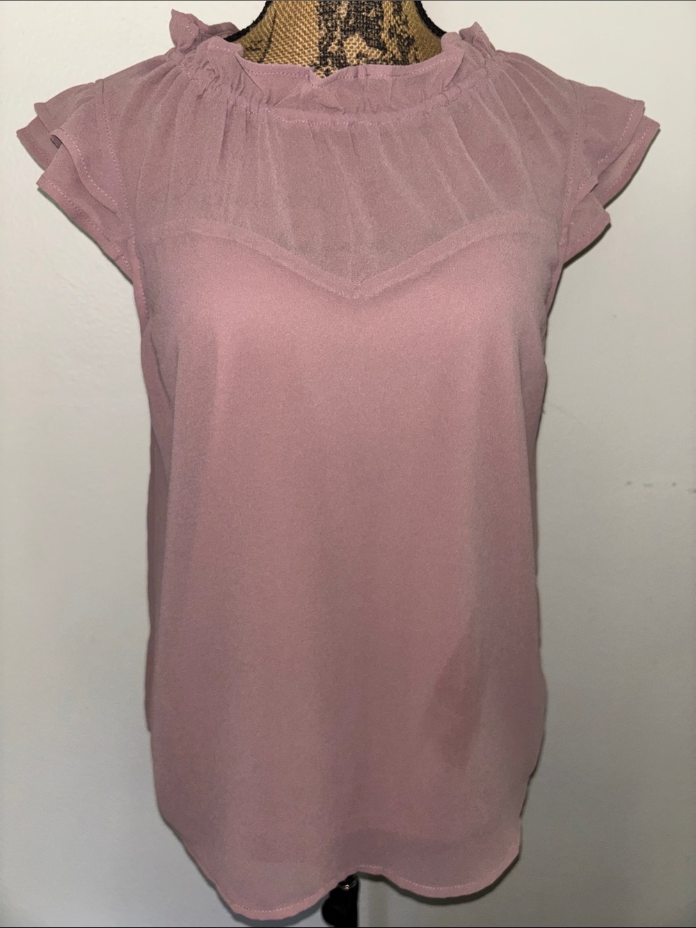 Monteau Los Angelos Sz M Mauve Ruffle Neck Lined Sheer Blouse with Tie Back